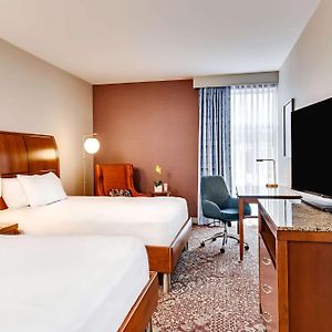 Queen Room Hearing Accesible